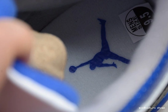 AIR BLUE 3 CT8532-145 JORDAN RETRO WHITE CT8532-145 0301